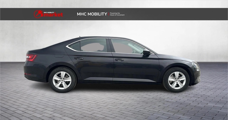 Skoda Superb cena 72500 przebieg: 157131, rok produkcji 2018 z Zabłudów małe 56